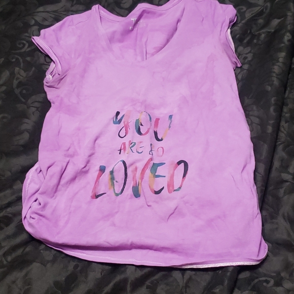 Vneck maternity tee - Picture 1 of 1